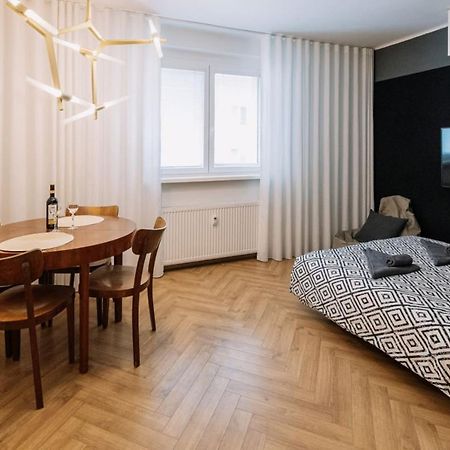 Stadiumside Studio Apartment Bratislava Exterior photo