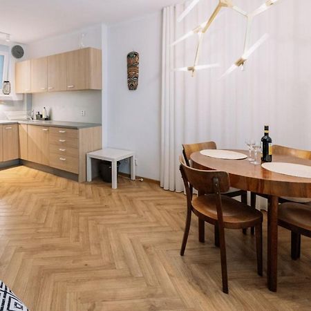 Stadiumside Studio Apartment Bratislava Exterior photo